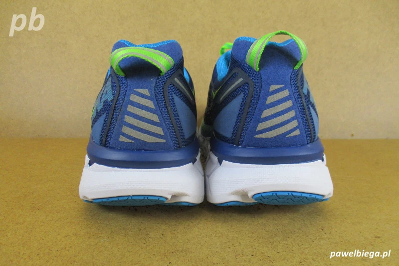 Hoka One One Clifton 4 - tyłem