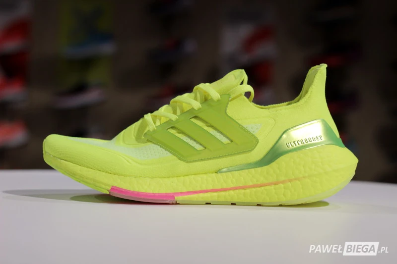 adidas Ultraboost 21