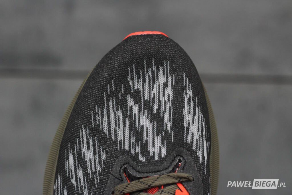 Asics Novablast 3 TR - przód