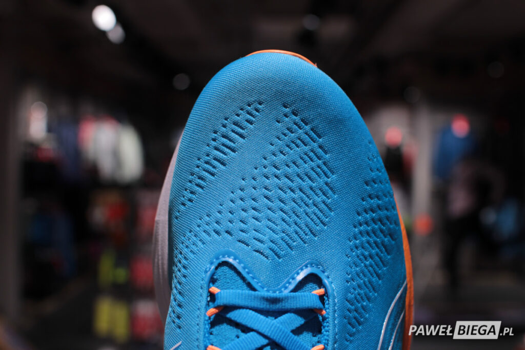 Asics Gel-Nimbus 25 - toebox