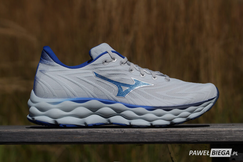 Mizuno Wave Sky 8