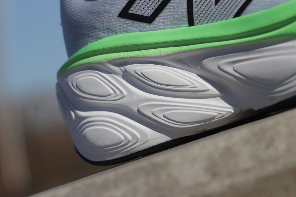 New Balance More v5 - amortyzacja
