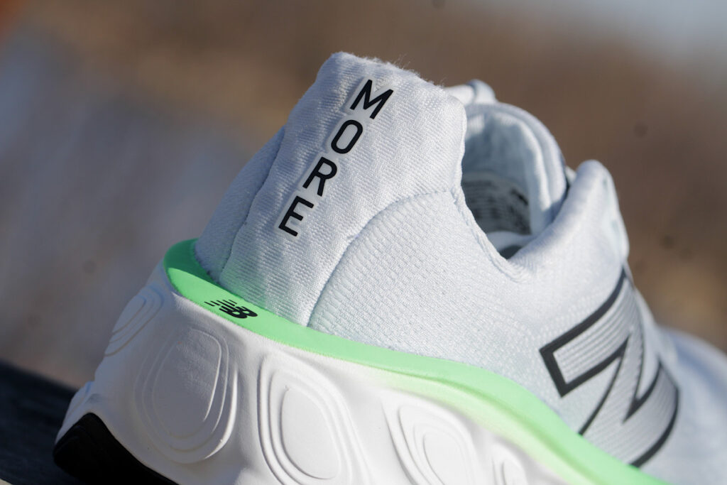 New Balance More v5 - zapiętek