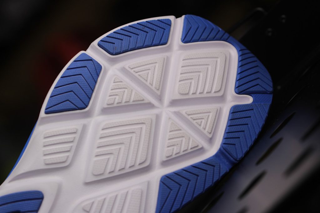 Saucony Guide 18 - bieżnik