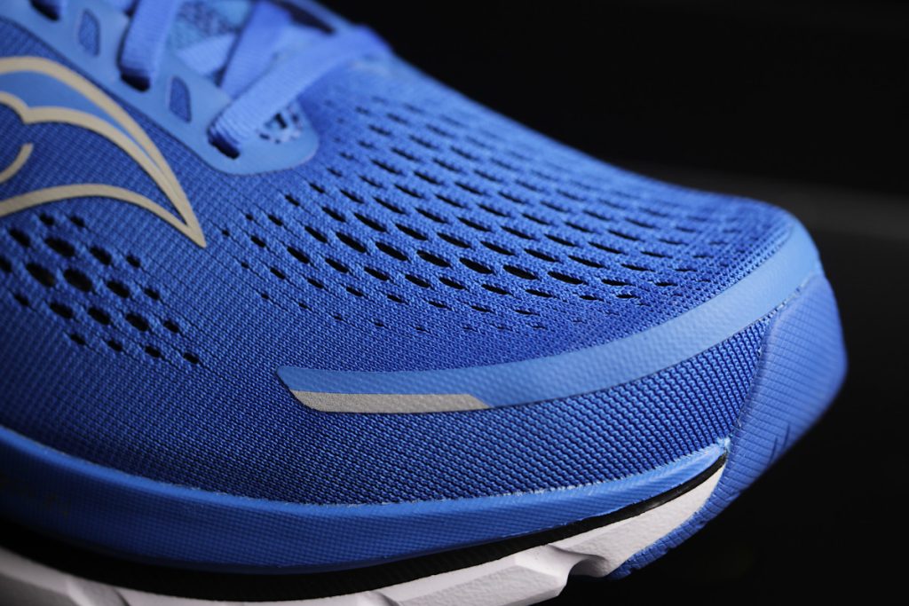 Saucony Guide 18 - czubek buta