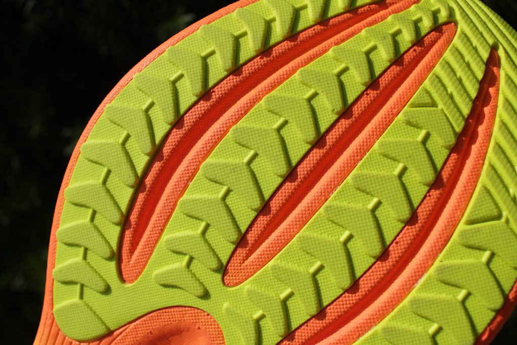 Saucony Triumph 23 - bieżnik