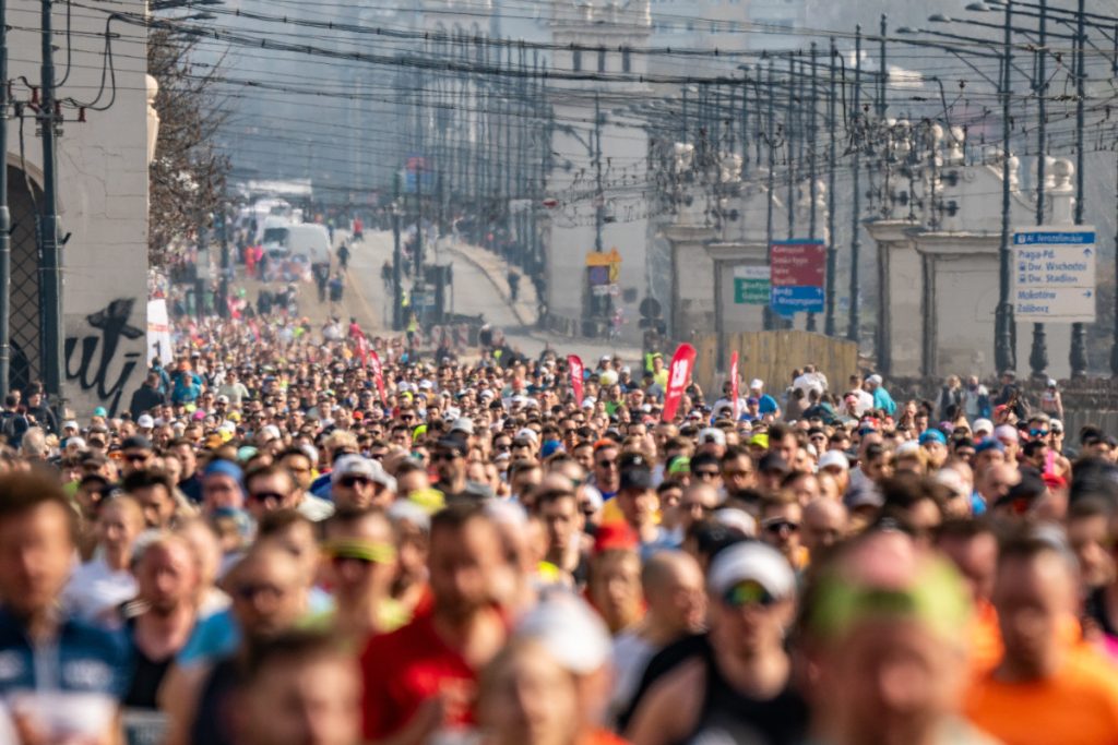 116 123 Półmaraton Warszawski - tysiące biegaczy