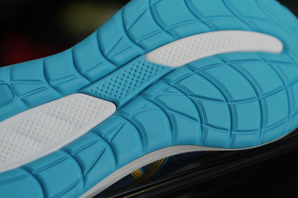 Asics Gel-Cumulus 28 - bieżnik