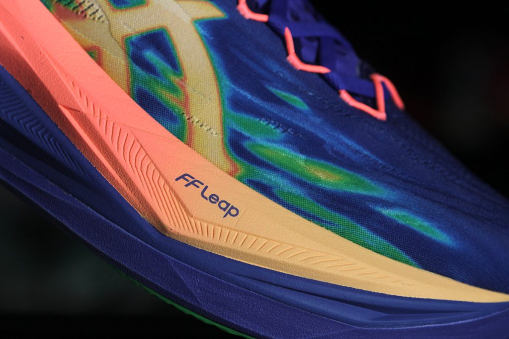 Asics Superblast 3 - podeszwa środkowa