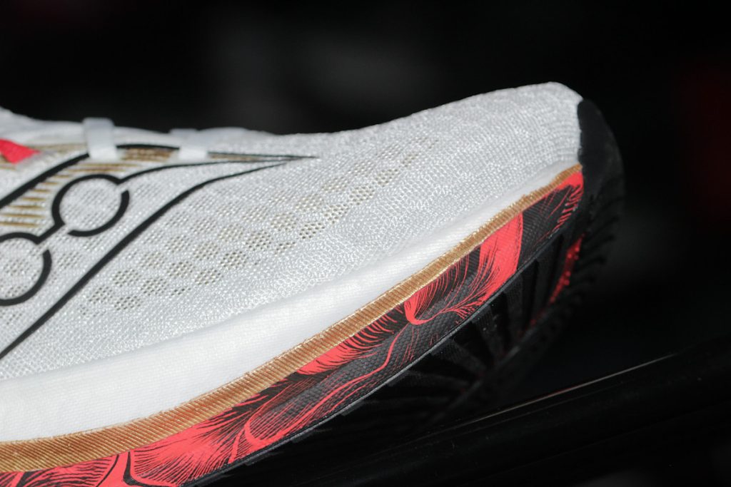 Saucony Endorphin Speed 5 - przód