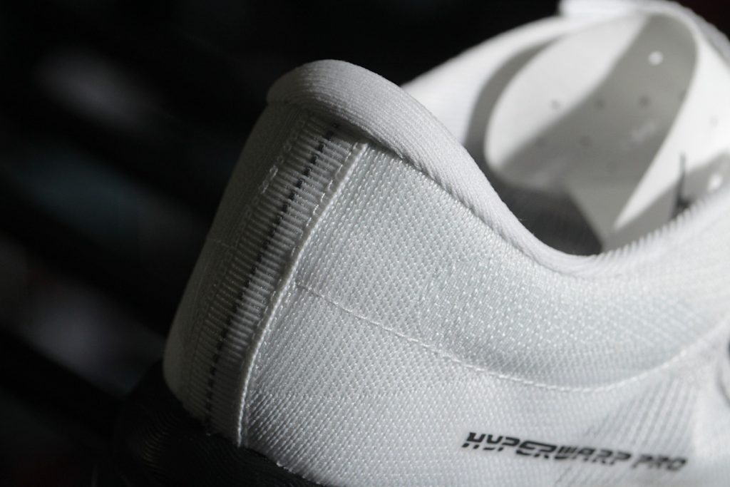 Mizuno Hyperwarp Pro - zapiętek