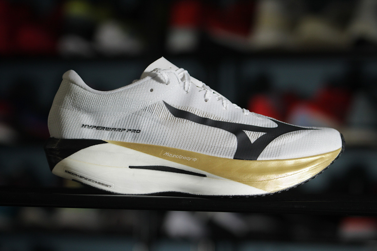 Mizuno Hyperwarp Pro
