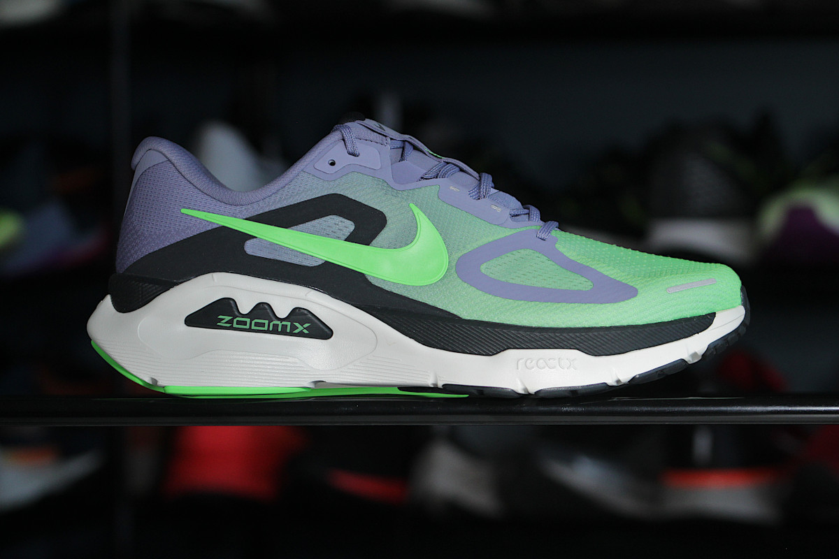 Nike Structure Plus