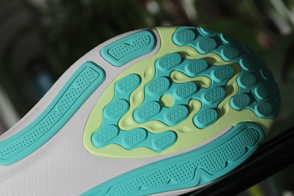 Asics Gel-Kayano 33 - bieżnik