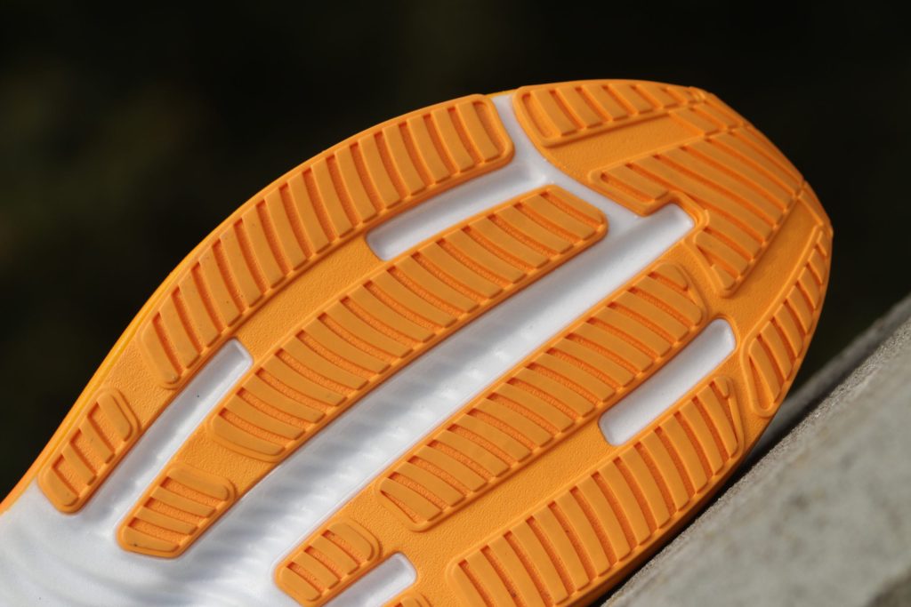 Brooks Ghost Max 4 - bieżnik