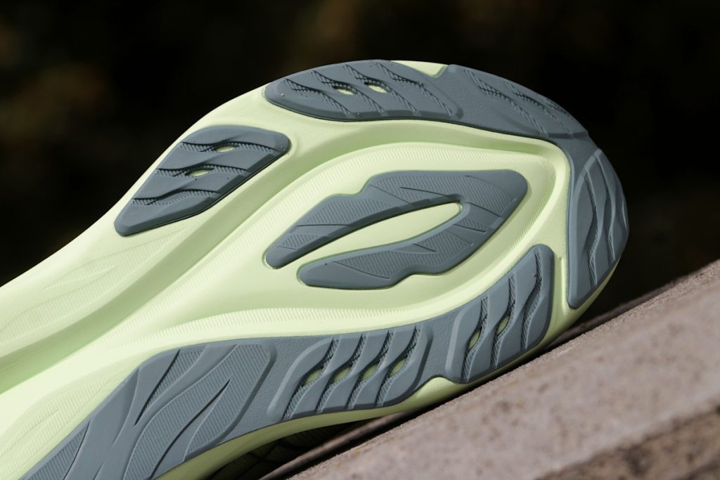 Asics GT-2000 15 - bieżnik