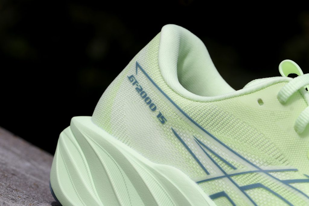 Asics GT-2000 15 - zapiętek