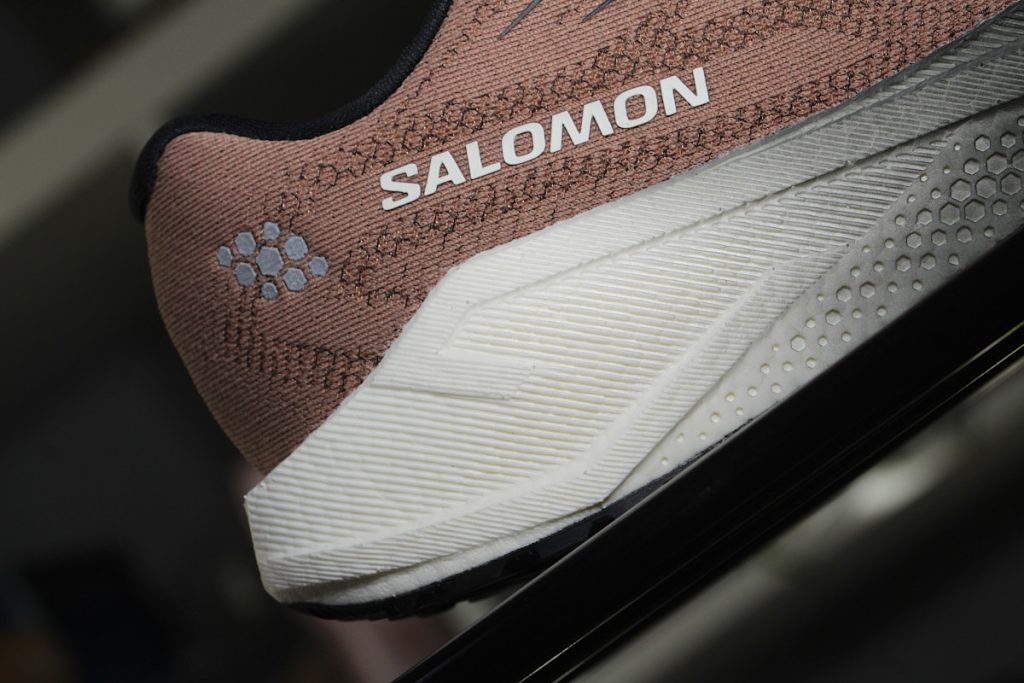 Salomon Aero Blaze 4 GRVL - amortyzacja