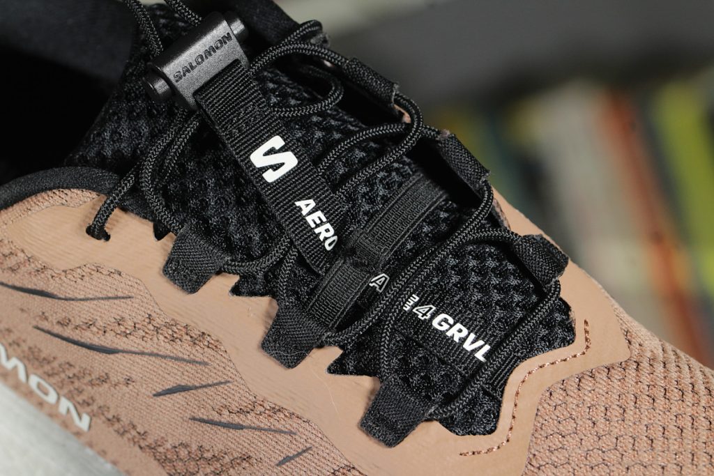 Salomon Aero Blaze 4 GRVL - sznurowanie